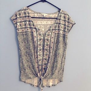 Lucky 🍀 Brand Tie Front Top